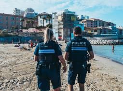 Photo Policiers plage des Catalans 2023